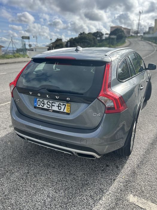 Volvo V60 D4 Cross Country excelente estado
