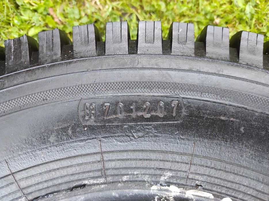 Opony oldtimery PNEUMANT 5.20-13 . Komplet 2 szt. 13" cali