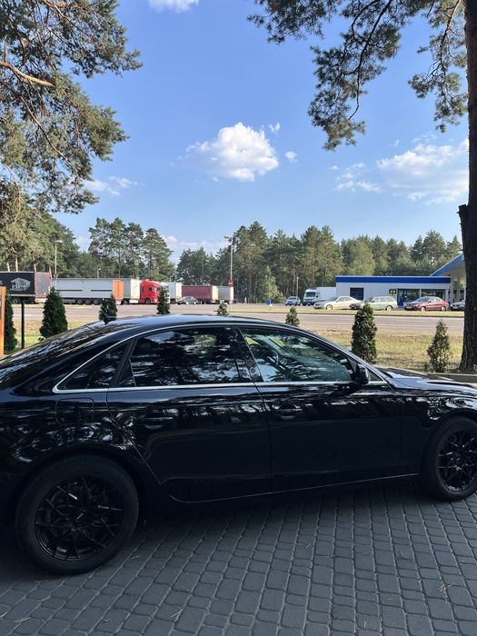 Продам Audi A4 B8
