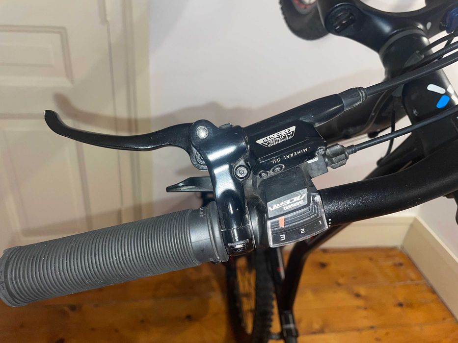 Bicileta BTT B-Twin Rockrider 520 S como nova