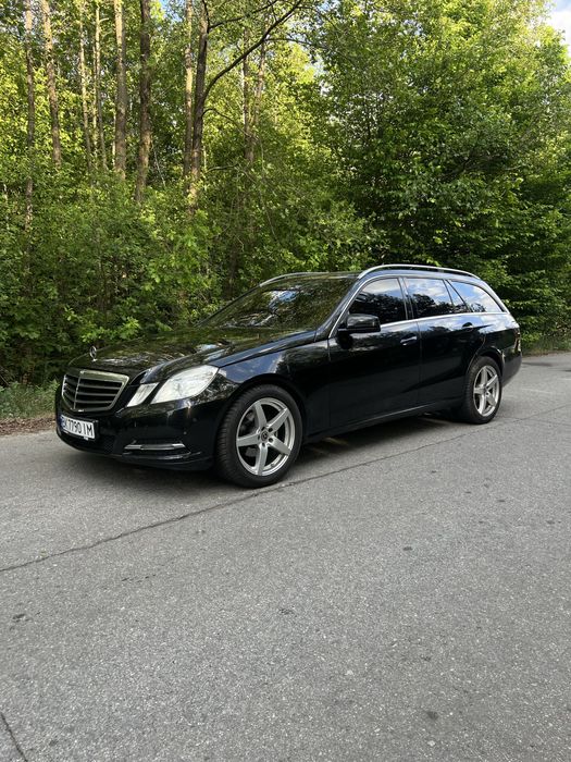 Продам Mercedes 212