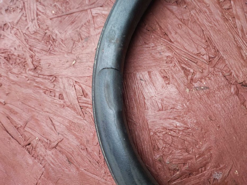 BMW E36 COUPE ORYGINALNE Uszczelki drzwi Lewa Prawa dobry stan OEM