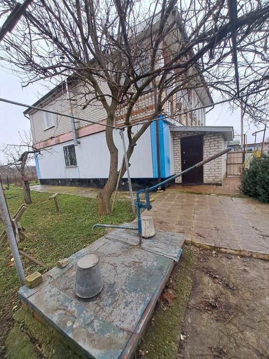 Продам добротний  будинок