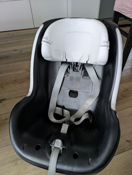 Fotelik z bazą Maxi Cosi pearl