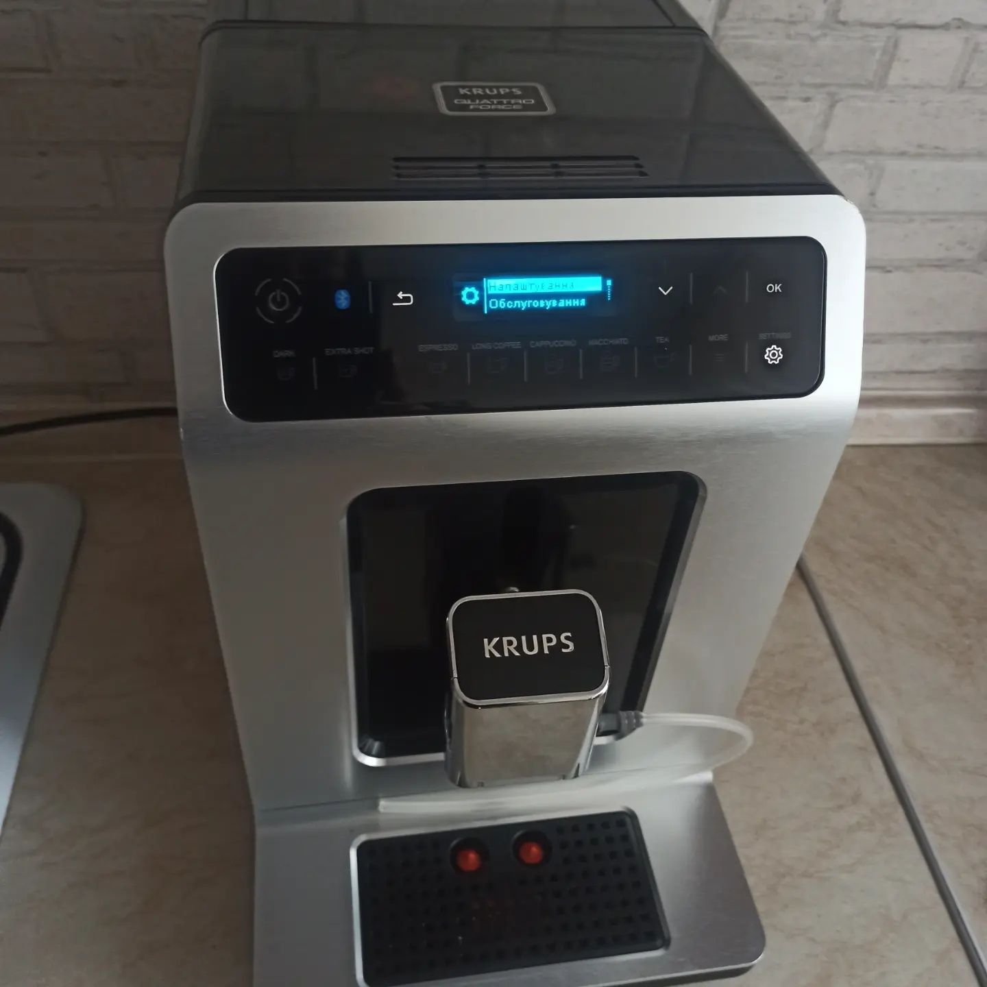 Кавомашина Krups Evidence Quattro Force EA892D з блютуз. Кофеварка: 9 ...