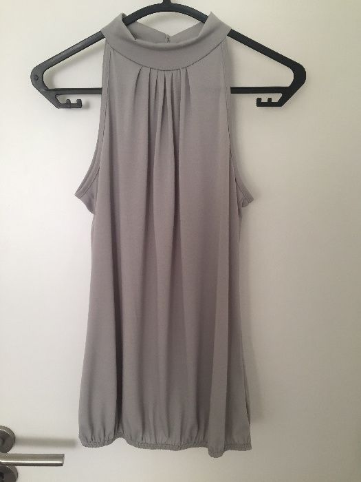 Roupa Feminina (blusas e vestido)