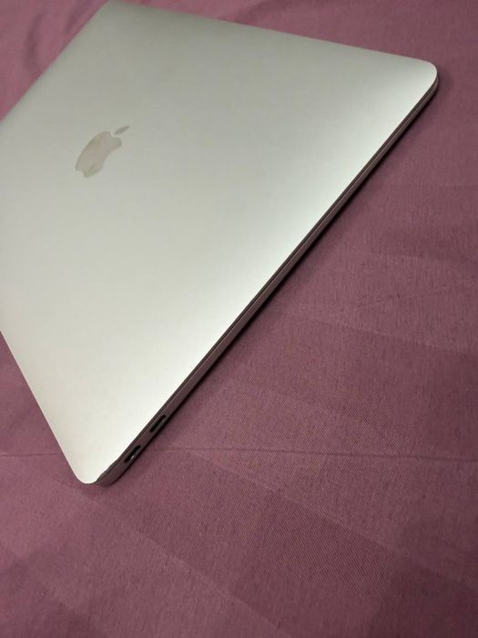 MacBook Air M1 13 8/512gb