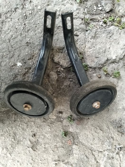 Boczne kółka do jazdy rowerkiem