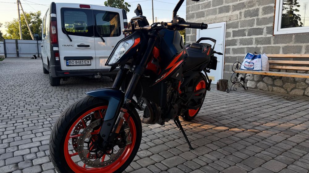 Мотоцикл KTM Duke 890 R 2022