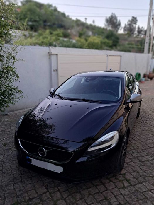 Carro Volvo v40d3