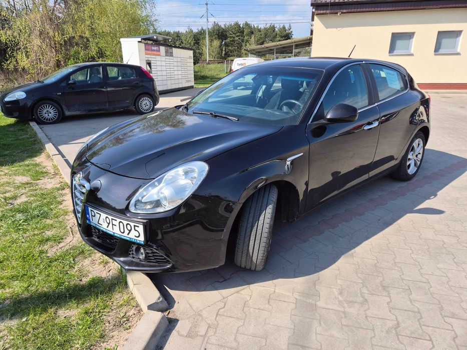 Sprzedam Alfa Romeo Giulietta 1.6jtdm opłaty do 01/2027