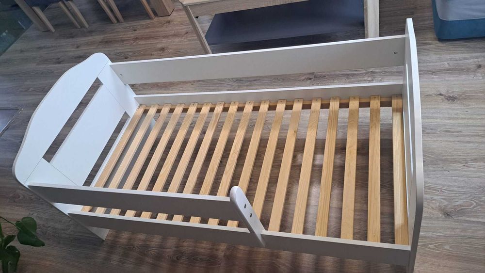 Łóżeczko dziecięce z szufladą 140x70