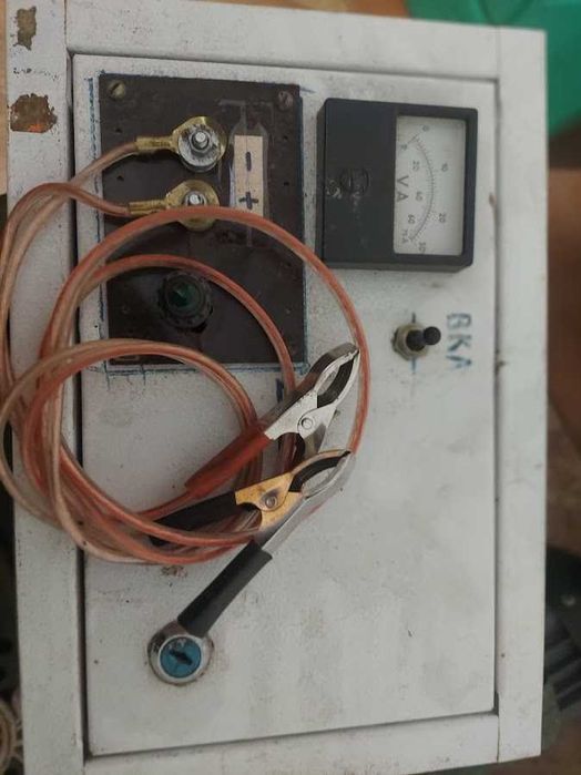 Зарядне устройство ВСА-5К і інші.