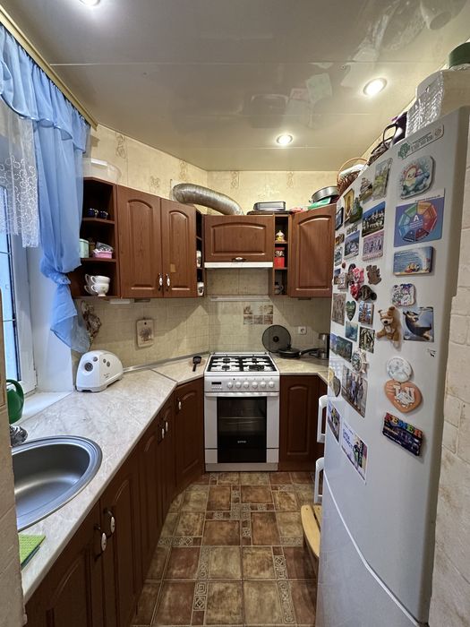 Продаж будинку на Стратосверній