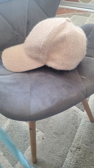 Бейс жіночий бежевий утеплений