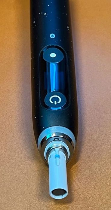 Преміальна німецька електрична зубна щітка Oral-B іО 10 Cosmic Black