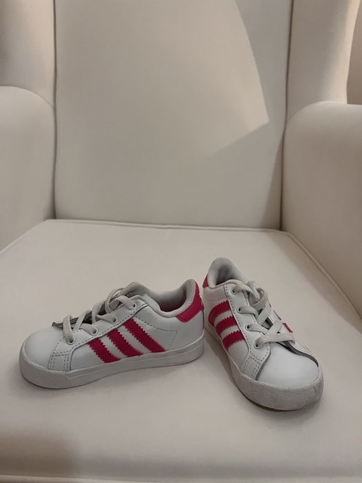 Sapatilhas Adidas N22