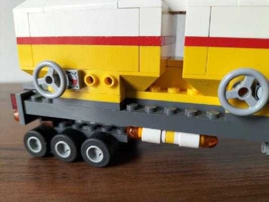 Cysterna LEGO TIR w kolorach SHELL  MOC