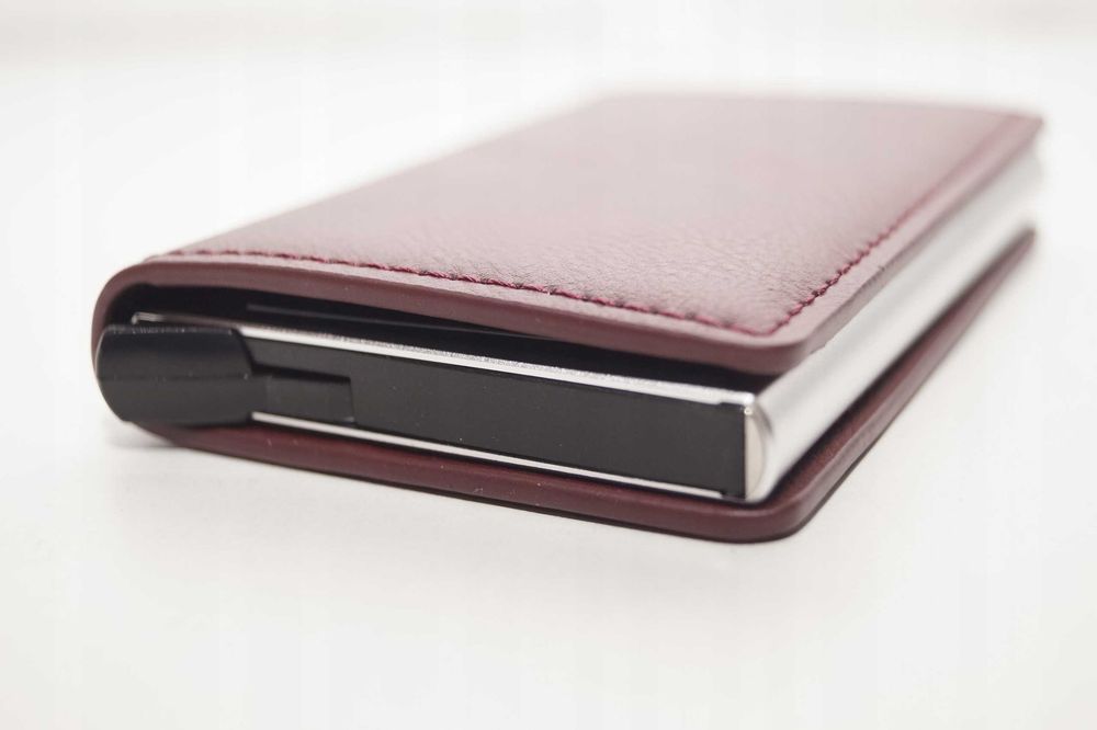 WS297 Mini Portfel męski etui RFID czerwony na karty banknoty ekoskóra