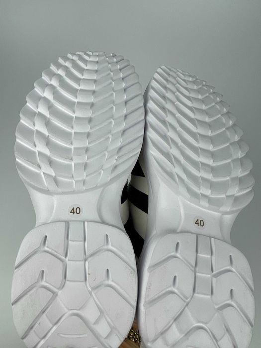 Sneakersy Togoshi czarno-białe r. 40 – nowoczesny design i wygoda [46]
