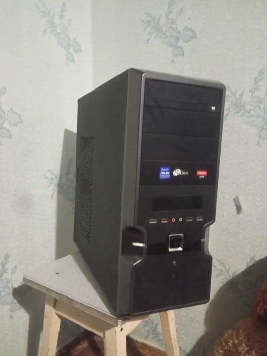 Продам корпус , в комплекте блок питания 450W + в подарок дисковод: 400 ...