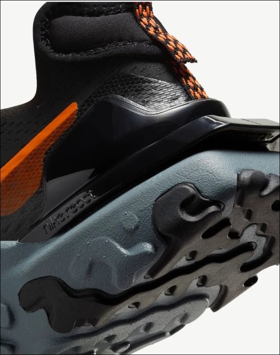 Кросівки чоловічі NIKE REACT VISION