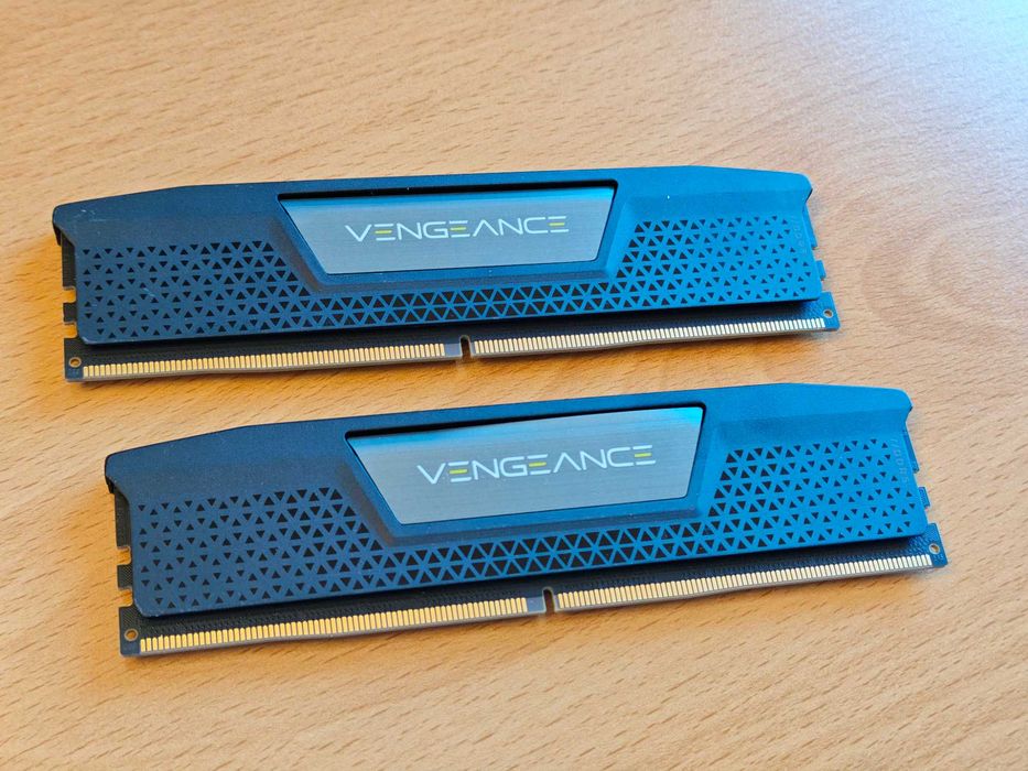 Memória RAM 32GB Corsair DDR5, 5600MT/s 2x16GB DIMM