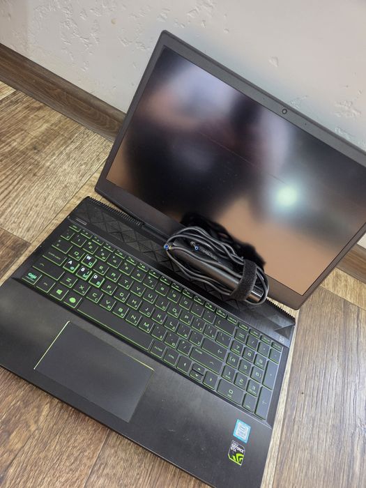 Ноутбук HP 15-cx0035ür не працює.