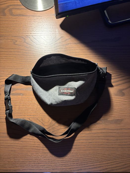Bolsa eastpak como nova