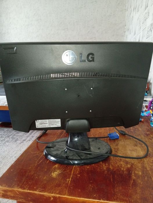 Монітор LG Flatron w1943ss-pf