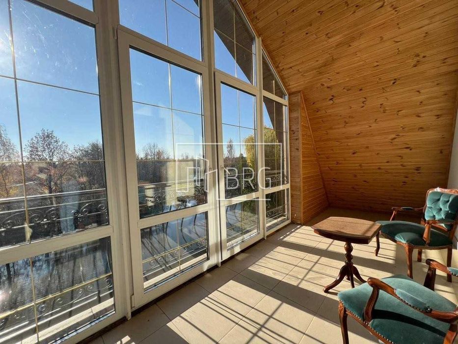 Продажа дома с бассейном и выходом на Козинку КГ Золотые ворота без%