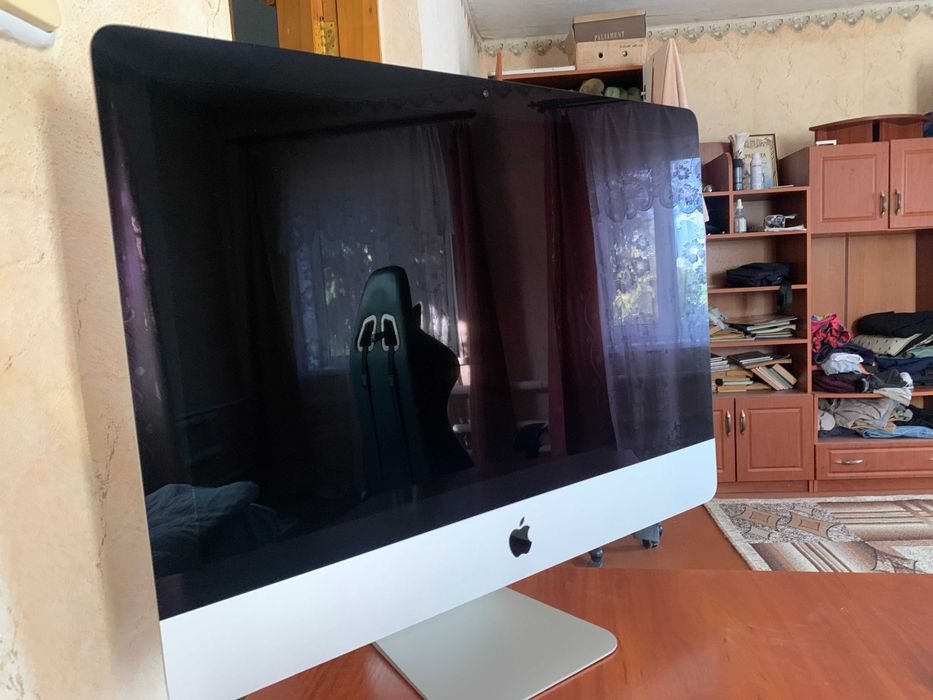 Компьютер. iMac 21.5" (16GB RAM, 1TB HDD)