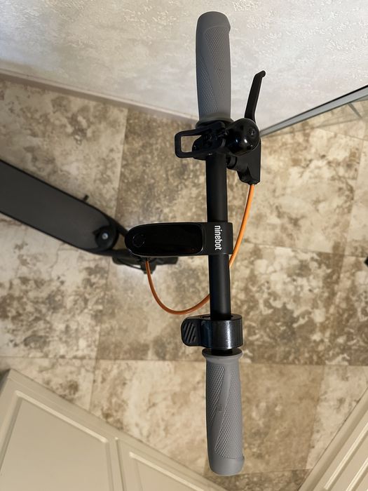 Електросамокат Ninebot F30E