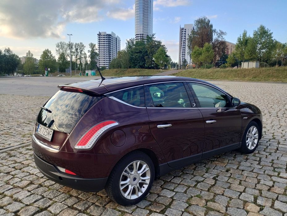 Lancia Delta 1.6 Mjet, salon PL