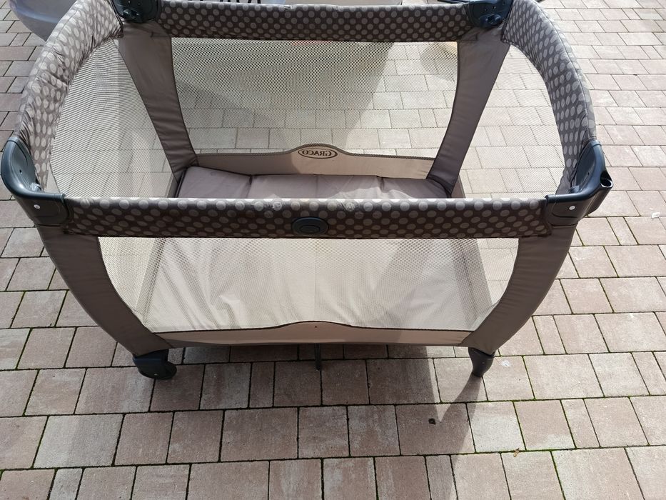 Łóżeczko turystyczne Graco