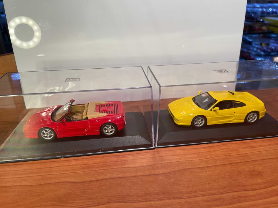 Ferrari 355, 4 modelos diferentes, visível nas fotos, Minichamps 1:43