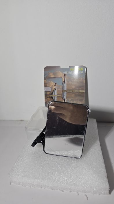 Clip de reflexão do espelho da câmera do telefone verticalmente