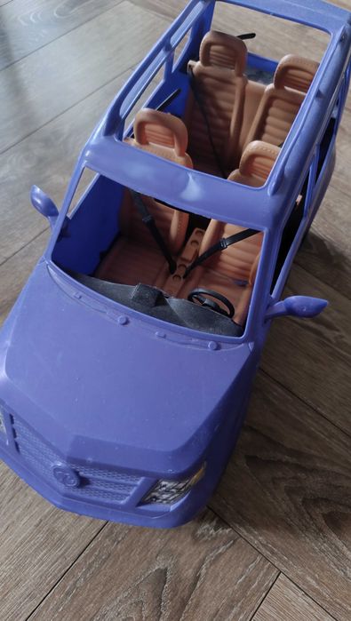 Samochód Barbie suv