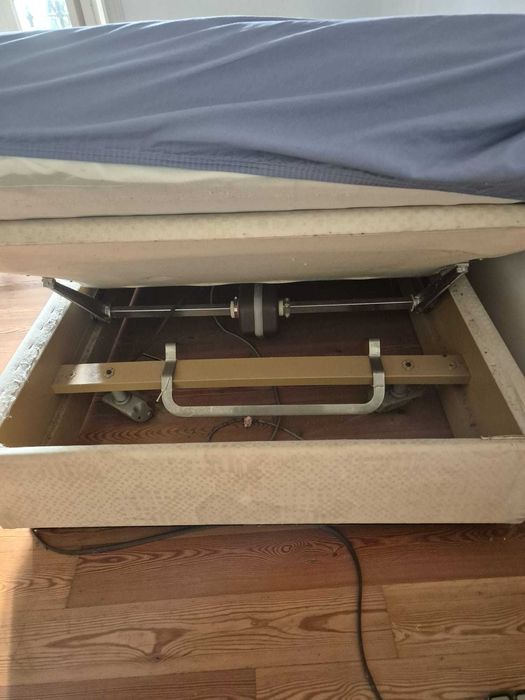 Cama Elétrica Alemã Ajustável – Excelente Estado