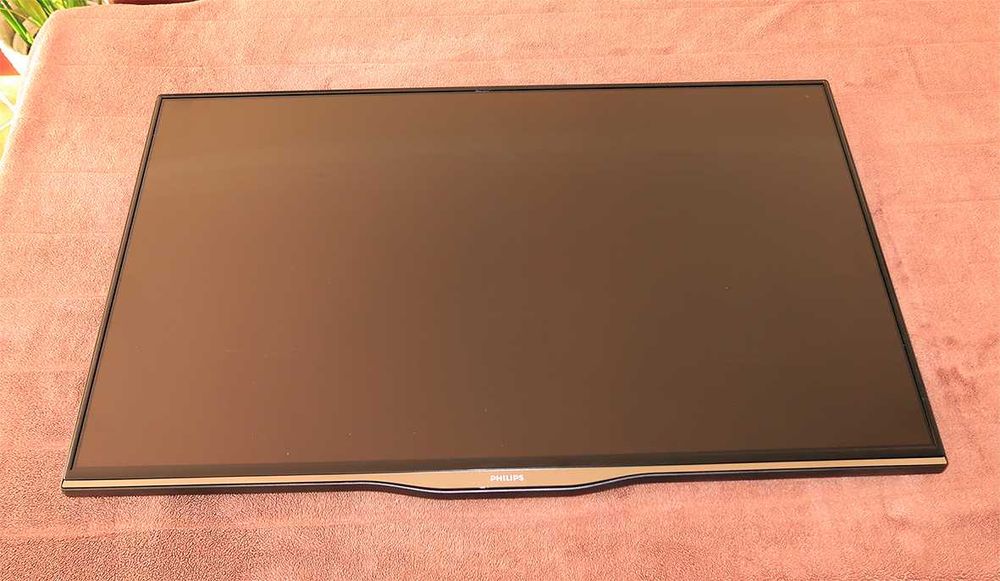 TV Philips LED 3D Ambilight + Comando + Suporte - peças