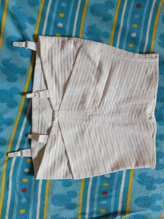 Pas do pończoch XL