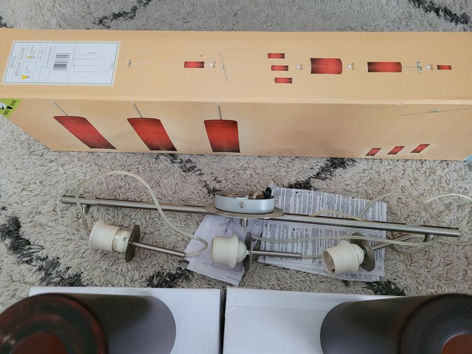 Iluminação de teto suspensa