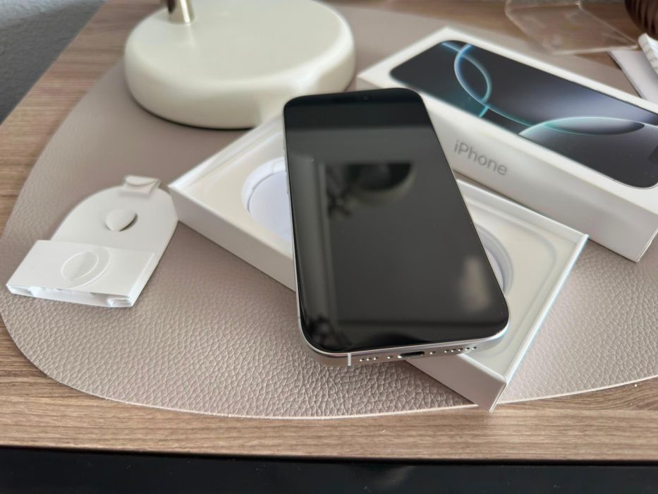 iPhone 16 PRO Branco – Como Novo | Caixa Original