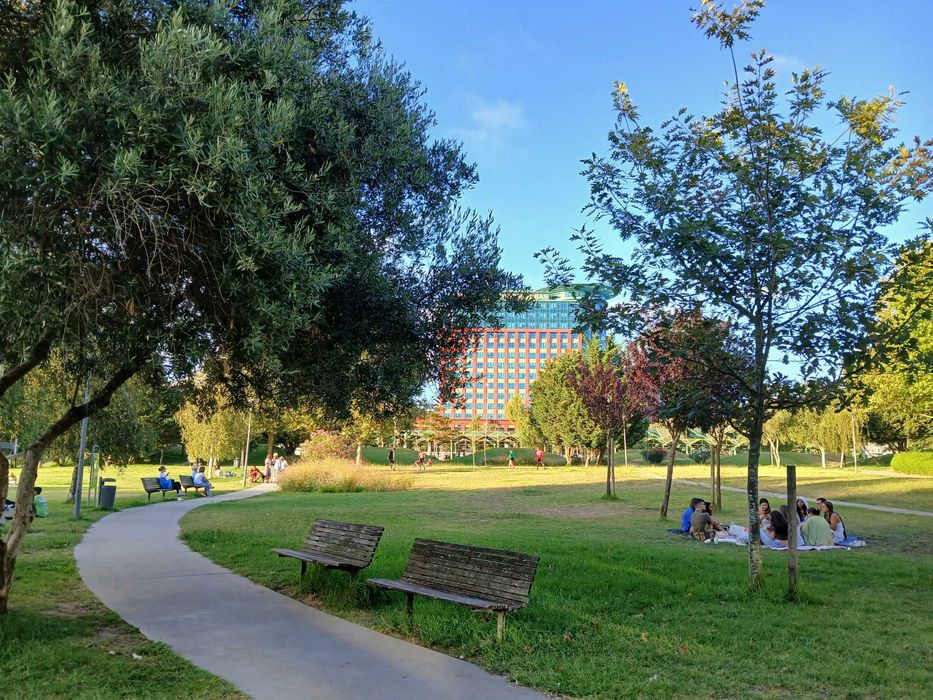 T2 junto ao Colombo e metro, oportunidade rara em Benfica!