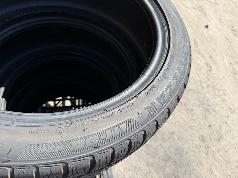 235/45 r19 Bridgestone Blizzak LM80 Резина зимняя