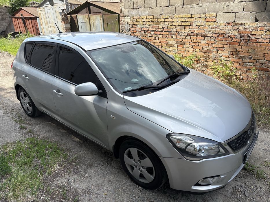 Kia Ceed 2009 год
