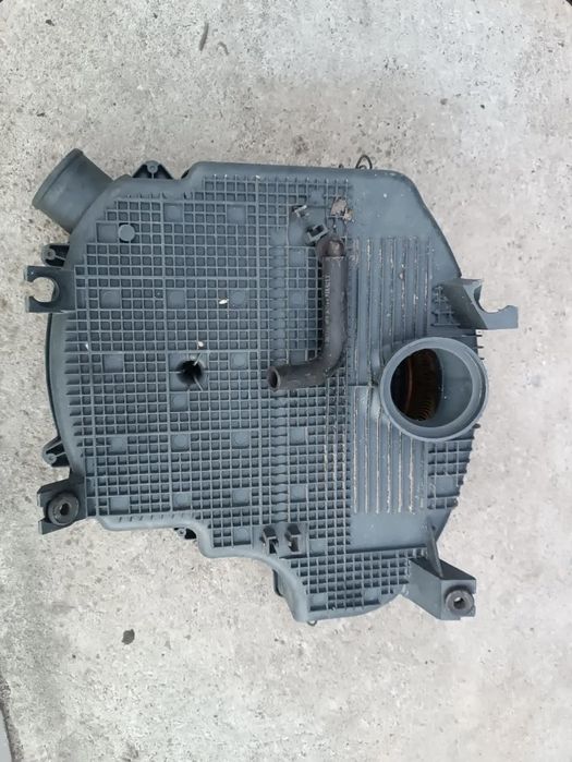 Корпус повітряного фільтра Renault/Dacia Lagan  Sandero 1.4 1.5 1.6