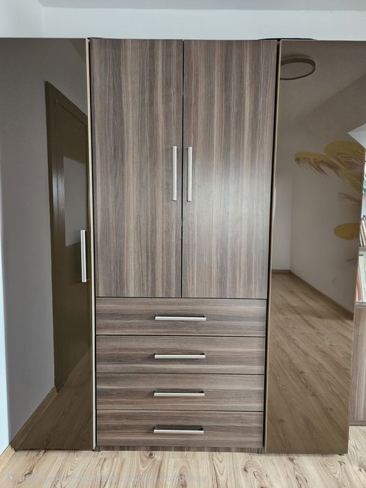 Szafa kolor orzech, stan bardzo dobry