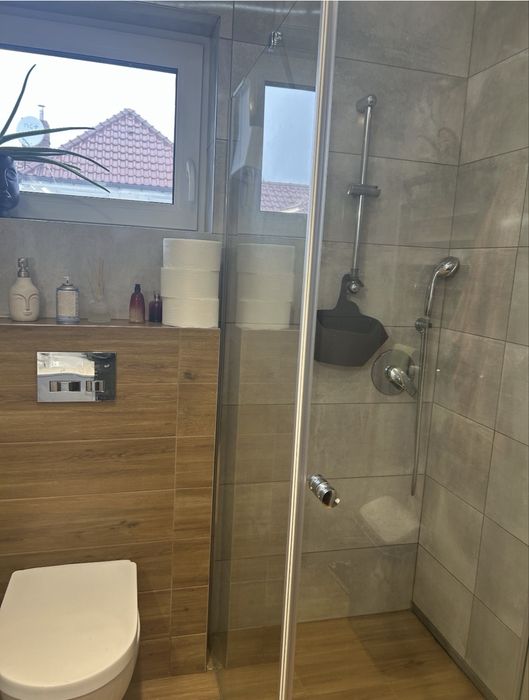 Kabina prysznicowa bez brodzika