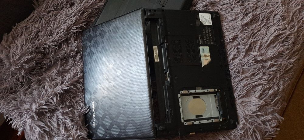Sprzedam 4 laptopy